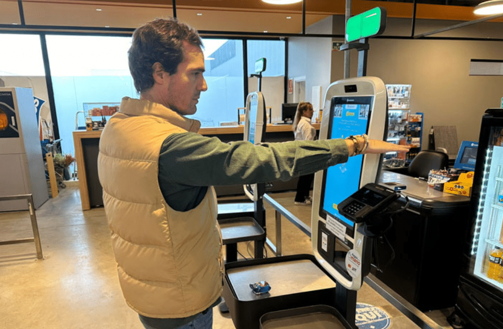 giữ chân khách hàng